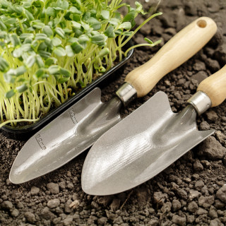 Garden Hand Tools & Equipment Image